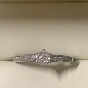 14k gold ring with diamonds